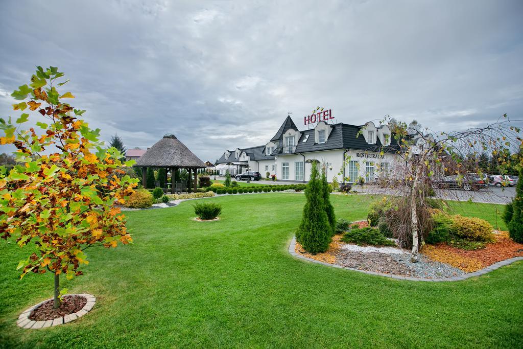Hotel Campari Góra Motyczna Kültér fotó