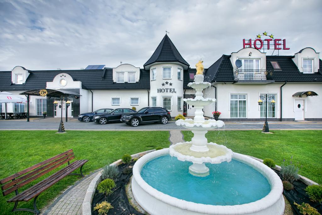 Hotel Campari Góra Motyczna Kültér fotó
