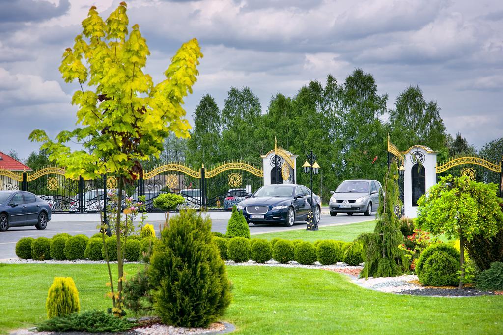 Hotel Campari Góra Motyczna Kültér fotó